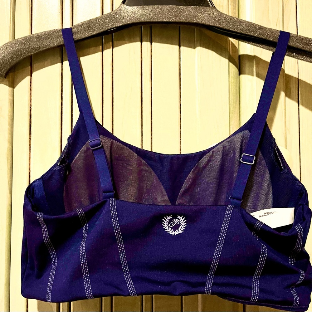 Victoria’s Secret Pink lightly lined bralette size M